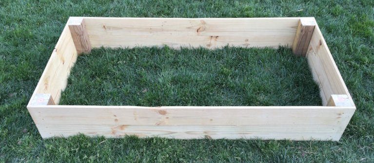 Basis Raised Garden Bed